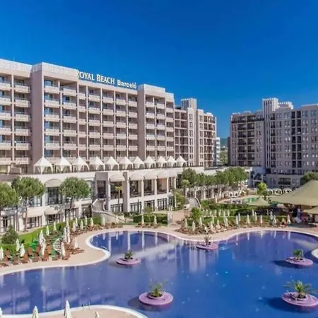 Reina Barcelo Apartment