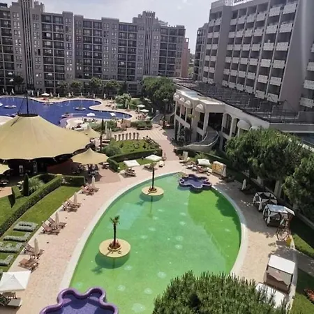 Reina Barcelo Apartament *