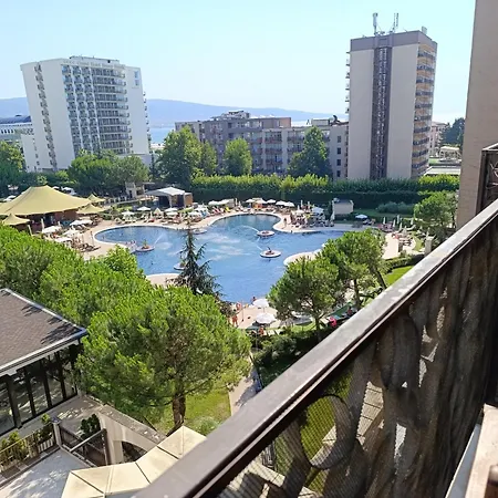 Reina Barcelo Apartament Sunny Beach