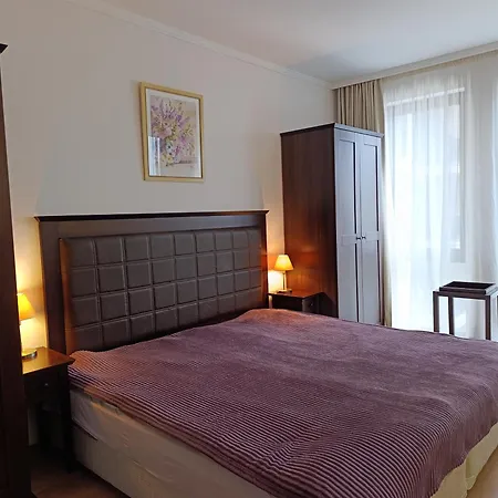 Reina Barcelo Appartement *