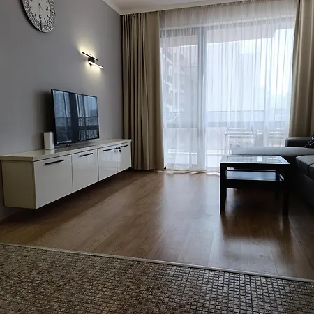 Reina Barcelo * Slantchev Briag