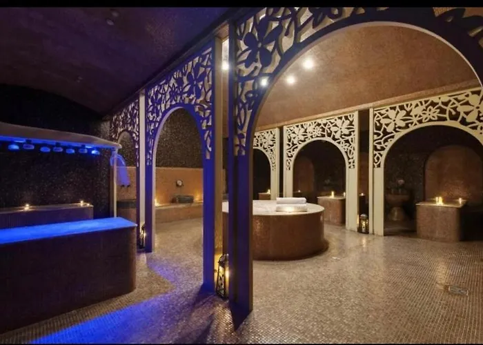 Reina Barcelo Slantchev Briag